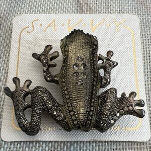 Savvy Bronze Reptile Accessory
